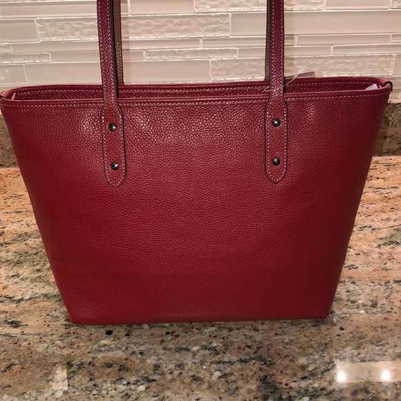 Coach Minni Mouse City Zip Tote with Motif - Red New with tags - Picture 5 of 8